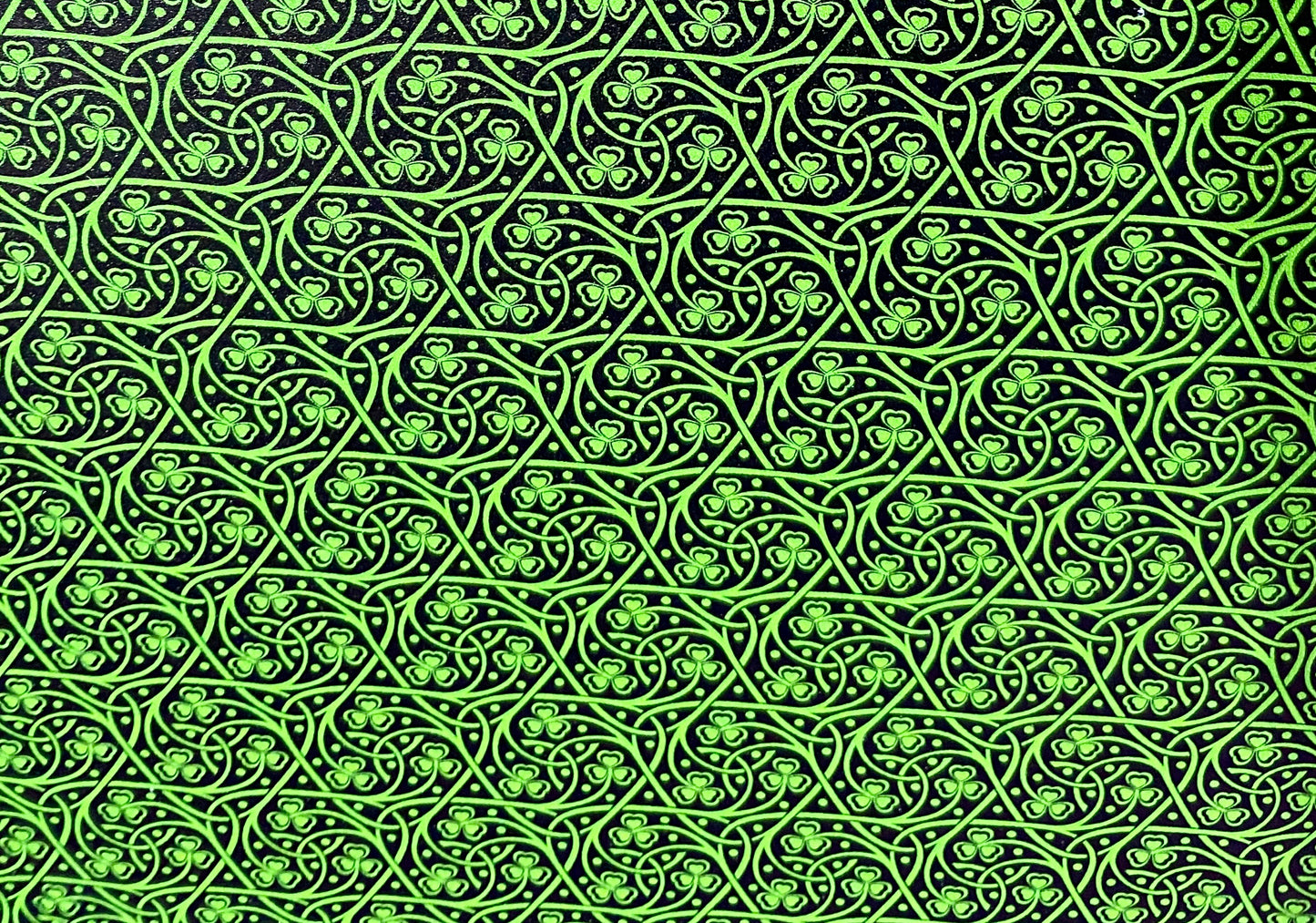 Celtic Shamrocks topper