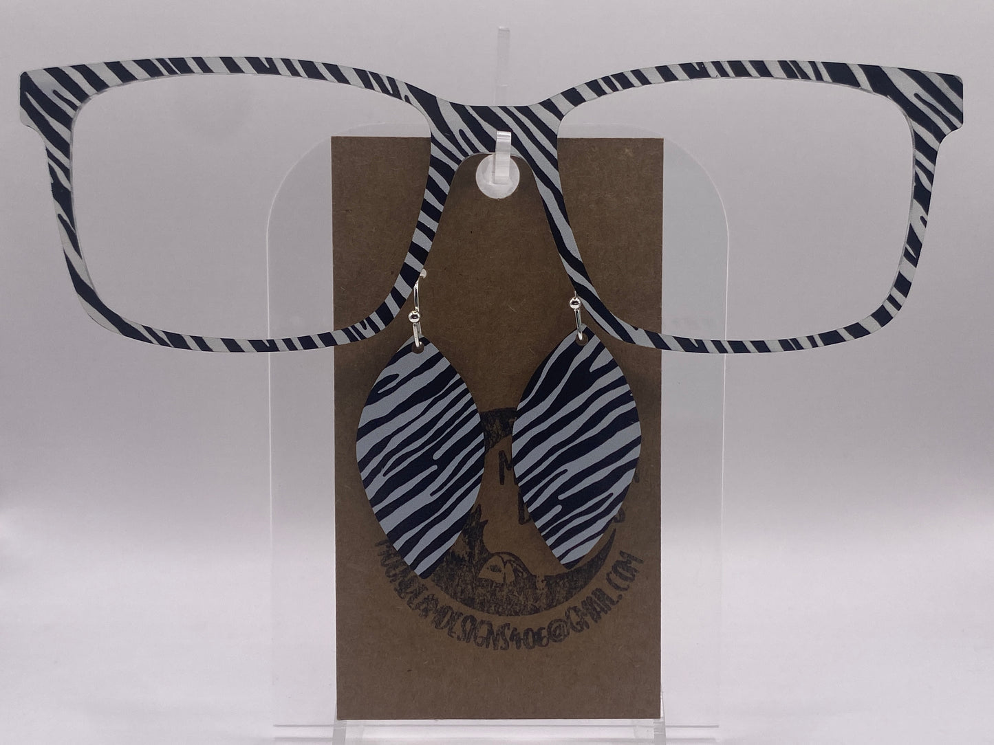 Zebra Topper With Earrings