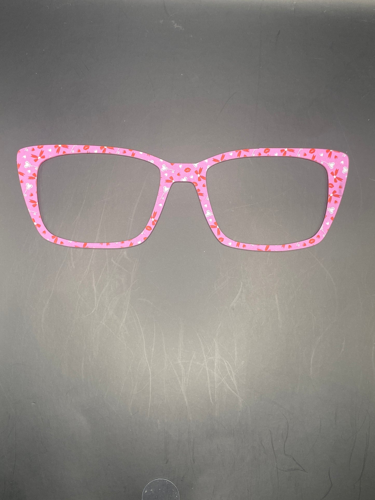 Bows, keys, & kisses topper