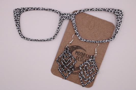Snow Leopard Topper w/earrings